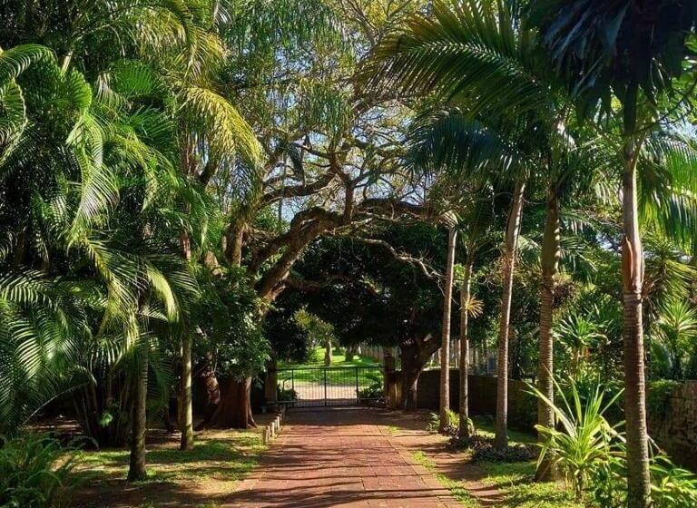 住宿加早餐  Parkers Cottages