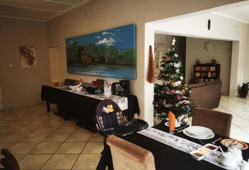 住宿加早餐  Parkers Cottages