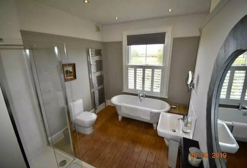 Aamiaismajoitus (B&B) White Hall Farm