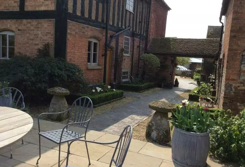 Aamiaismajoitus (B&B) White Hall Farm