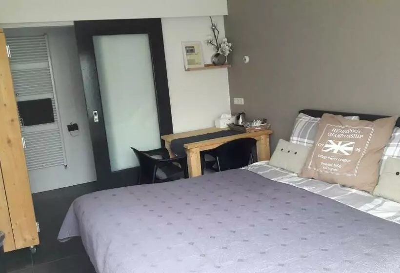 Bed & Breakfast De Schans
