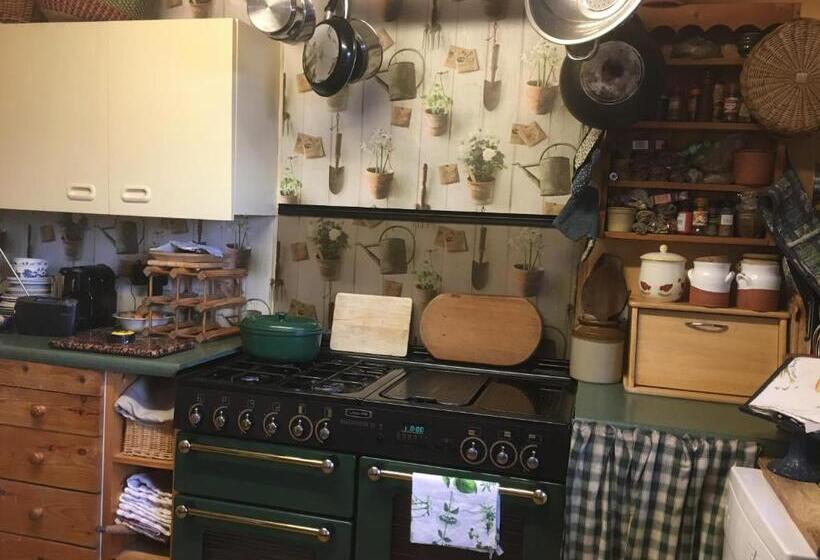 پانسیون Brackenberry