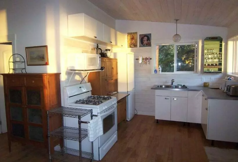 Majatalo Malaspina Strait Cottage