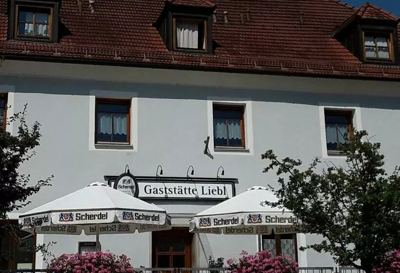 ユースホステル Gaststätte Liebl