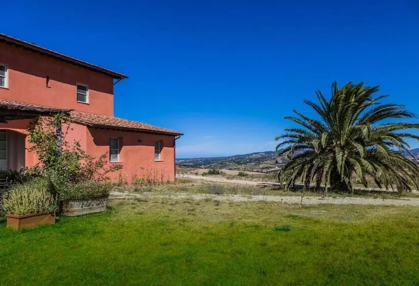 Aamiaismajoitus (B&B) Agriturismo Le Tassinaie