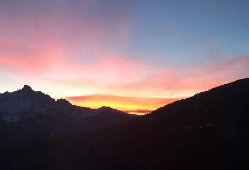 Aamiaismajoitus (B&B) Chalet Ingas