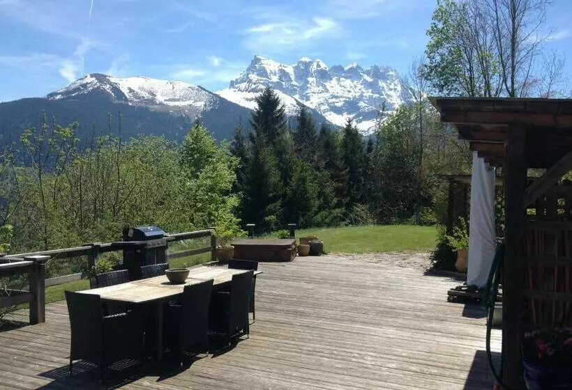 Aamiaismajoitus (B&B) Chalet Ingas