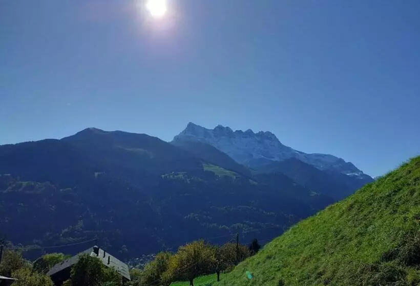 Aamiaismajoitus (B&B) Chalet Ingas