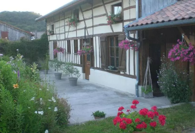 Aamiaismajoitus (B&B) La Maison Du Bûcheron