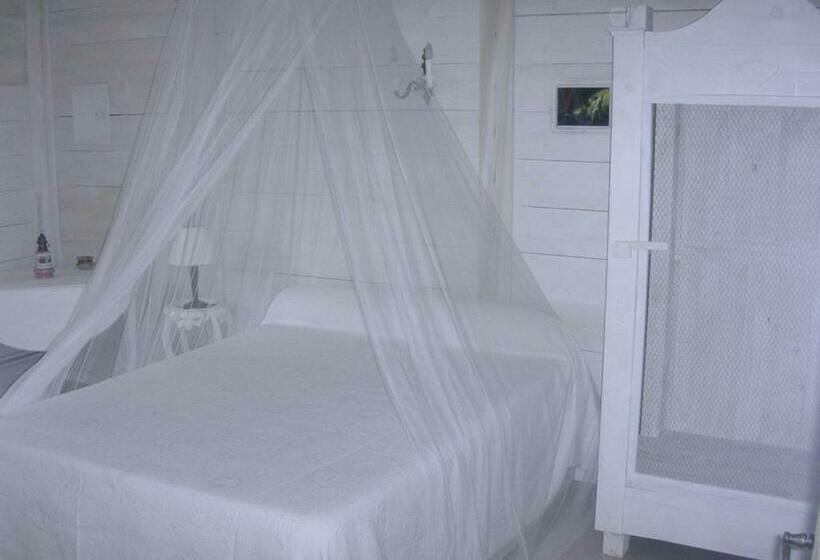 ベッドアンドブレックファースト Les Pascals