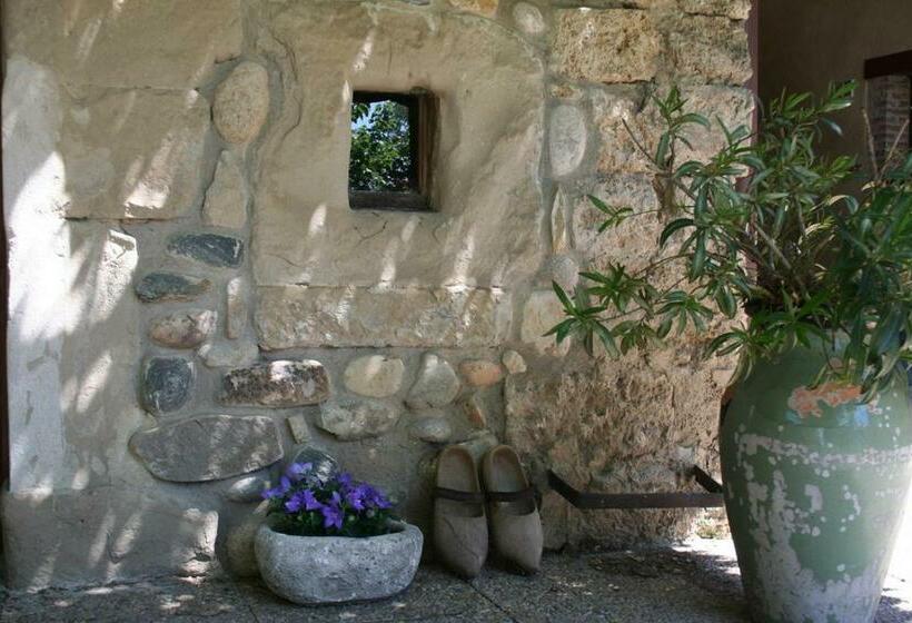 ベッドアンドブレックファースト Les Pascals