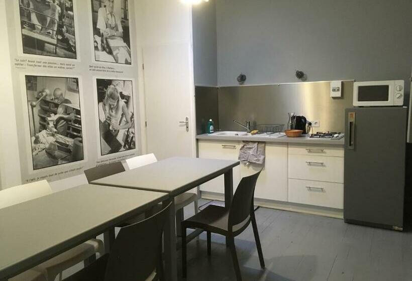 ベッドアンドブレックファースト Les Pascals