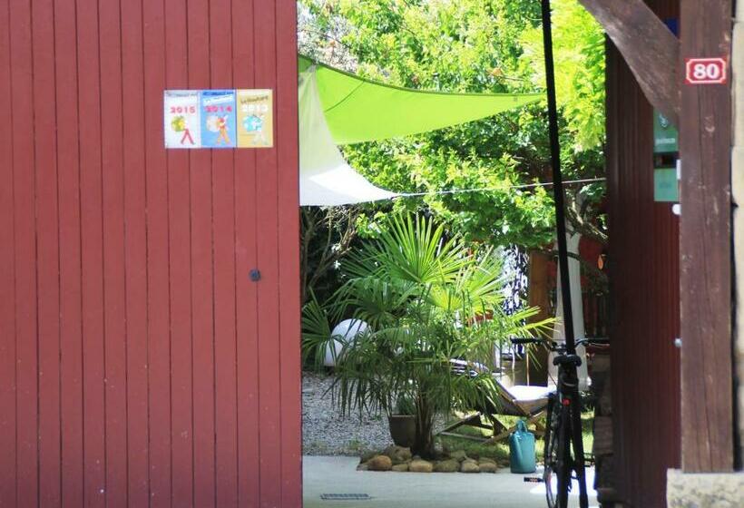 ベッドアンドブレックファースト Les Pascals