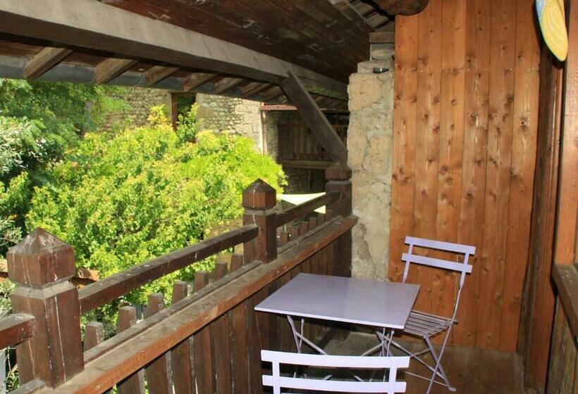 ベッドアンドブレックファースト Les Pascals