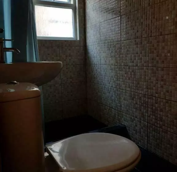 ベッドアンドブレックファースト Cozy Guest House