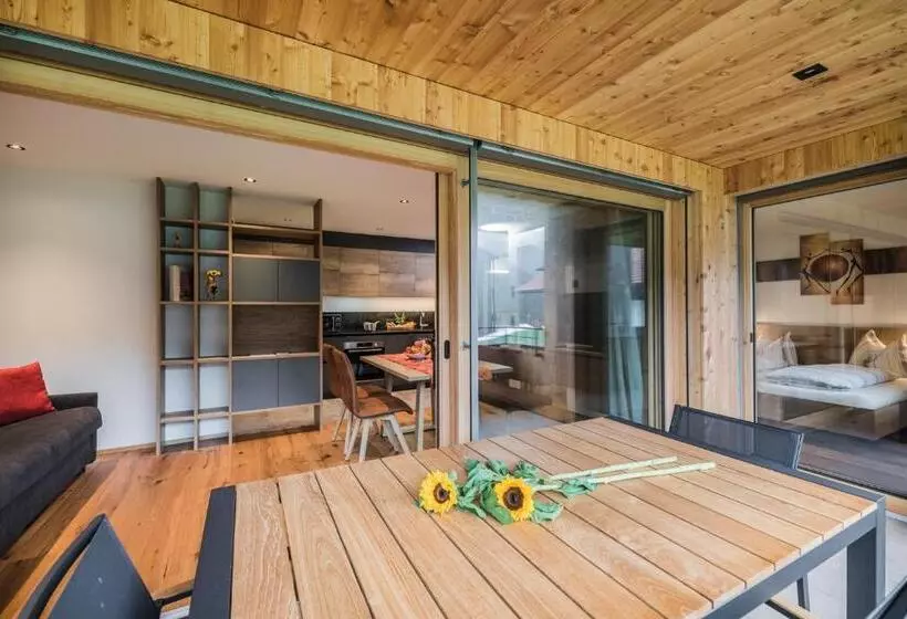 ホテル Appartement Förra
