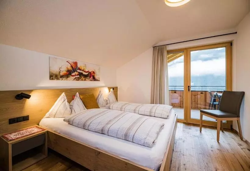ホテル Appartement Förra