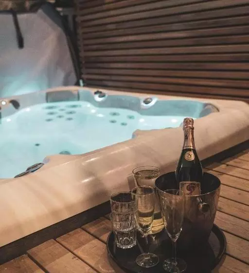 Hotelli Nestor & Restaurant Back Pocket