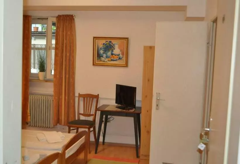 Majatalo Weinstube Heigl Restaurante Pizzeria Puccini