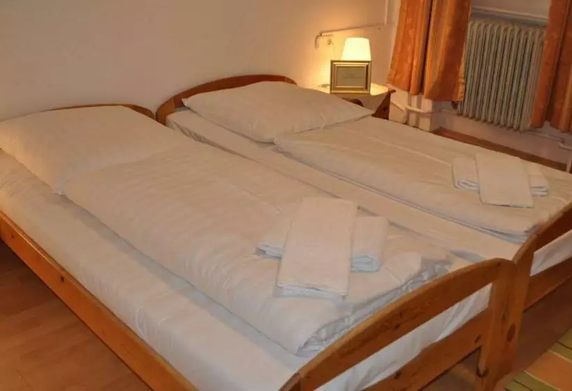 Majatalo Weinstube Heigl Restaurante Pizzeria Puccini