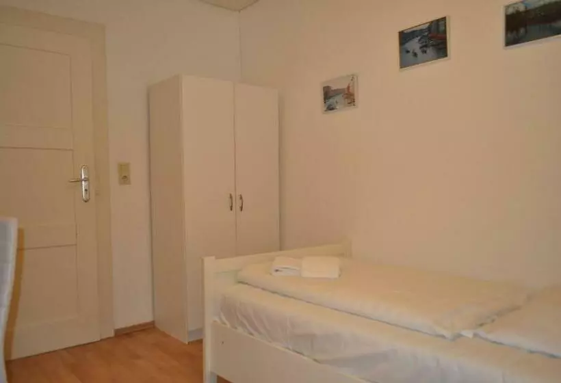 Majatalo Weinstube Heigl Restaurante Pizzeria Puccini