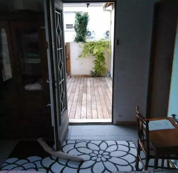ベッドアンドブレックファースト Chambre En Ville Dans Un Esprit Campagne