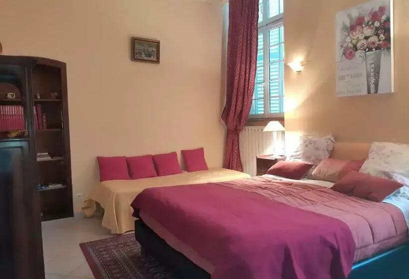 Aamiaismajoitus (B&B) Le Couvent En Bazois