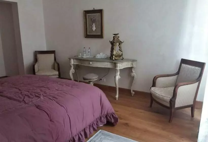 Aamiaismajoitus (B&B) Manoir De La Camusière
