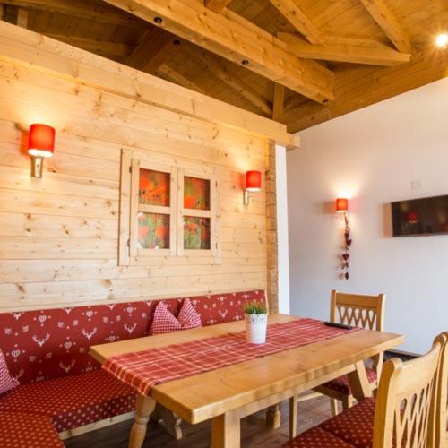 ペンション Herzl Hof