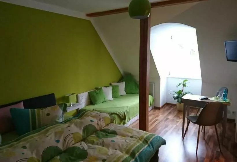 ペンション Restaurant Rosengarten