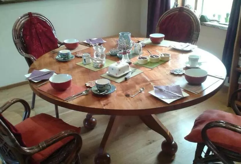 Majatalo Sunrise House