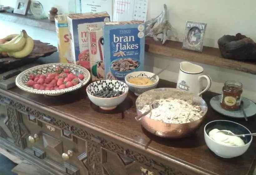 Majatalo Sunrise House