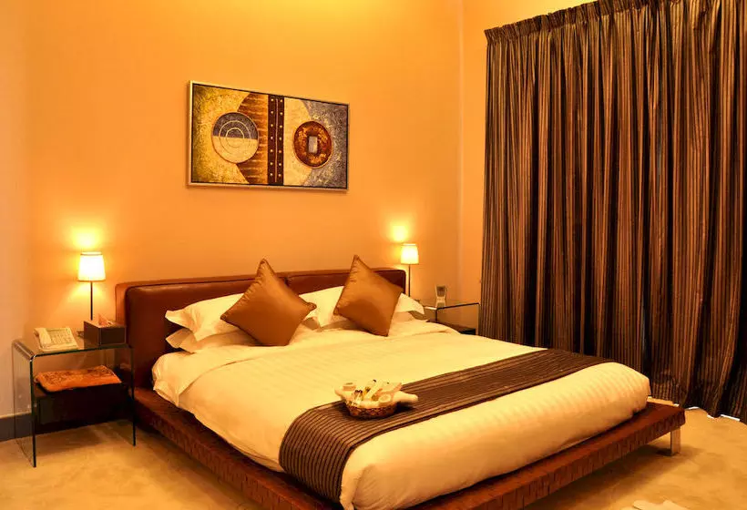 Beach Hotel Apartment