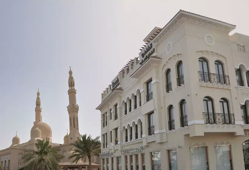 Beach Hotel Apartment