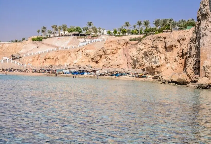 Dive Inn Resort