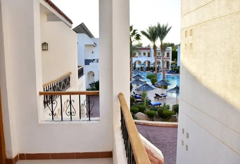 Dive Inn Resort