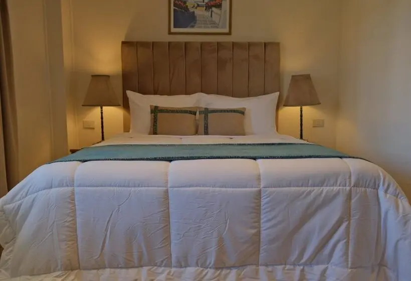 Dive Inn Resort