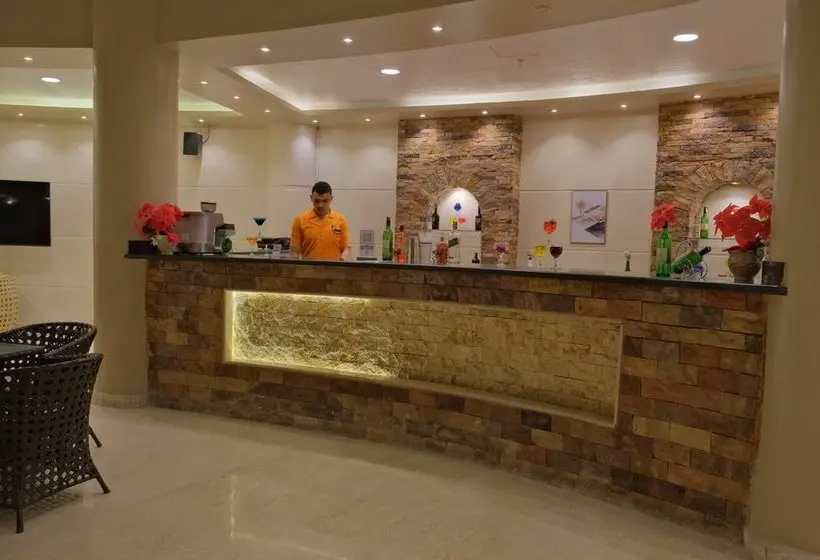 Dive Inn Resort