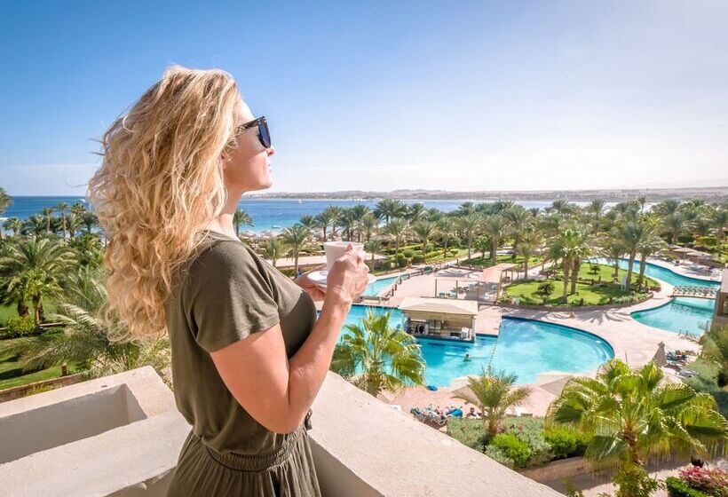 Fort Arabesque Resort, Spa & Villas