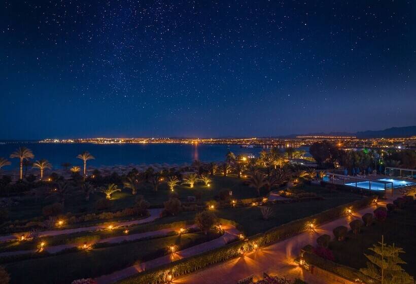 Fort Arabesque Resort, Spa & Villas