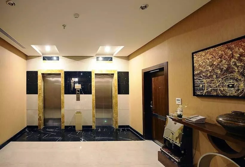 Hôtel Qaser Al Hamra By Warwick