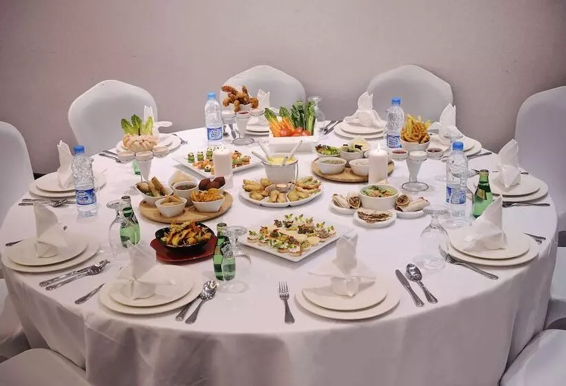 Hôtel Qaser Al Hamra By Warwick