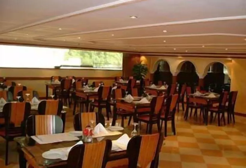 Отель Bilqase Throne