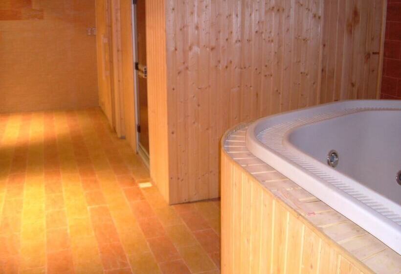 Отель Bilqase Throne