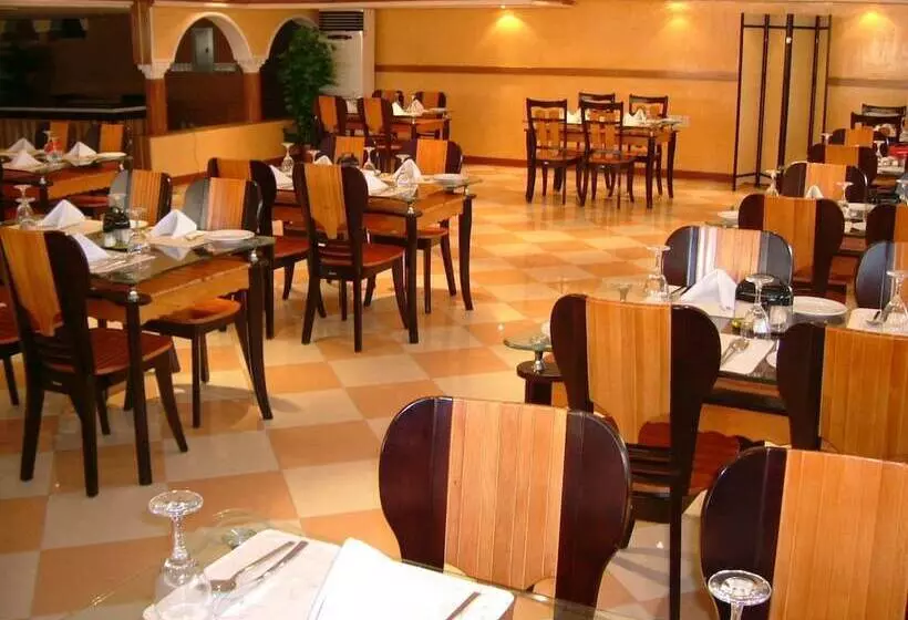 Отель Bilqase Throne