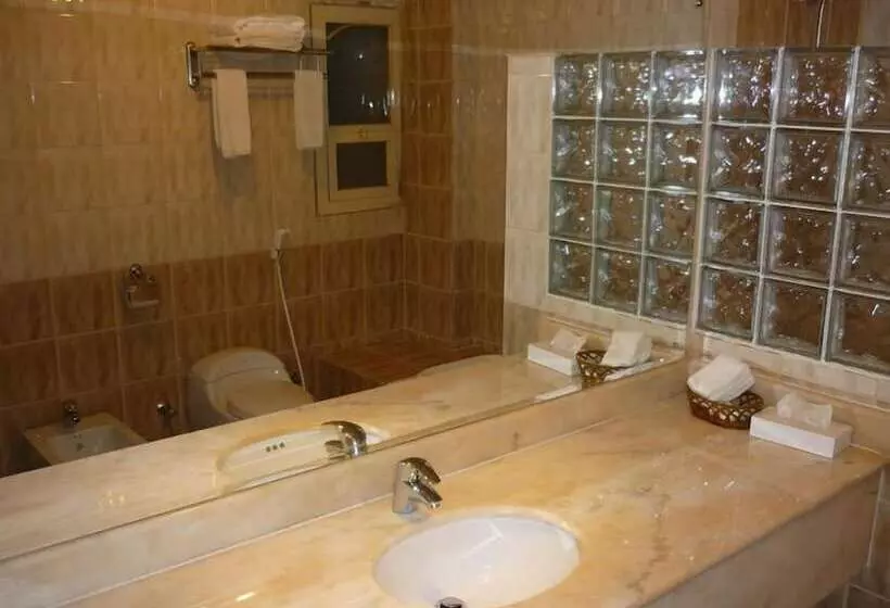 Отель Bilqase Throne