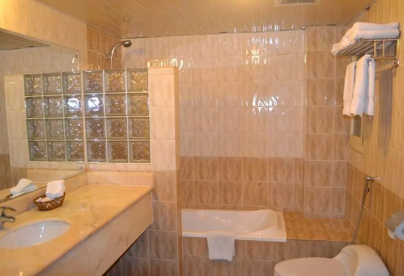 Отель Bilqase Throne