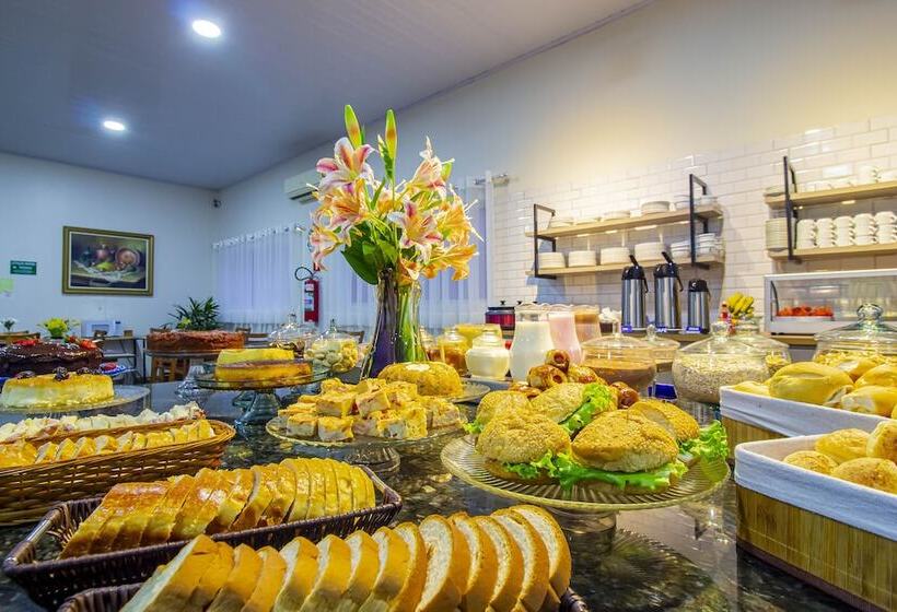 Отель Dan Inn Barretos