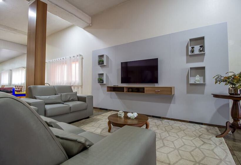 Отель Dan Inn Barretos