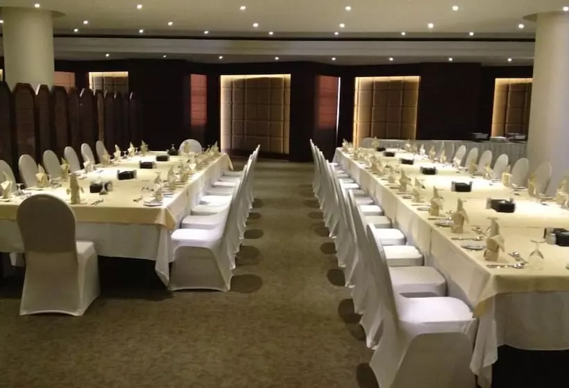 Executives Hotel Azizia